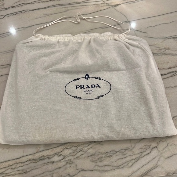 Vintage Authentic PRADA Black Leather Document Holder w/ Zipper - Picture 11 of 16